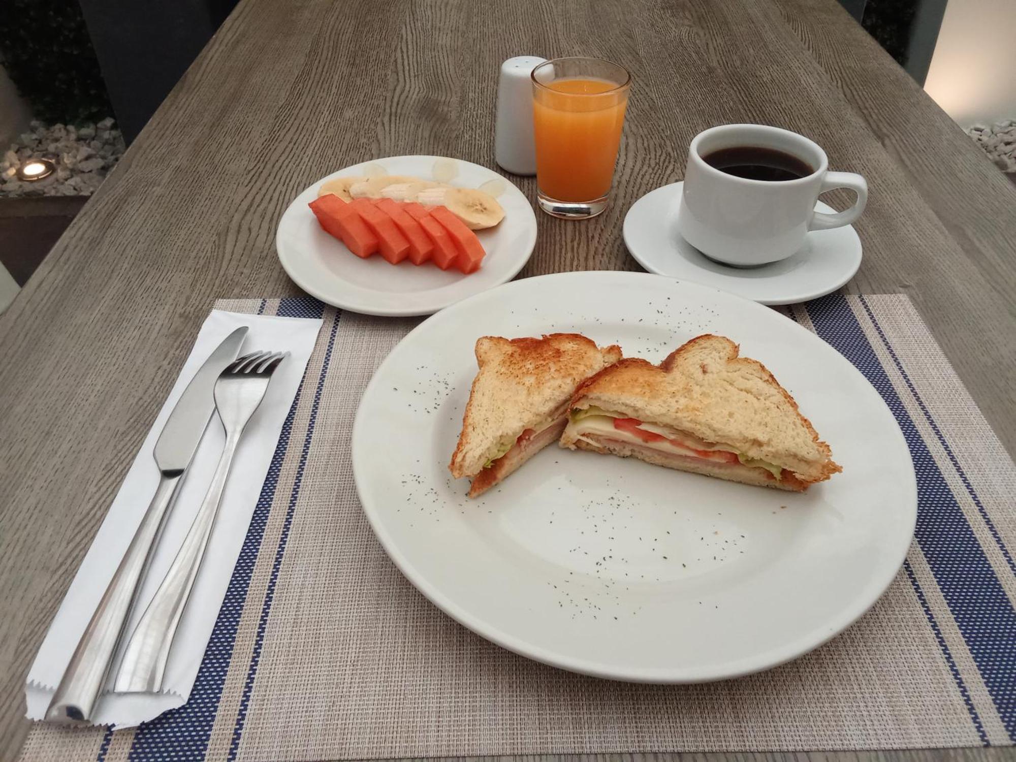 Hotel Castellana 95 Богота Экстерьер фото